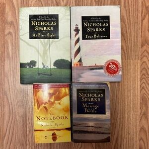 Set of 4 Nicholas Sparks Romance Books 2 hard books and 2 paperbacks